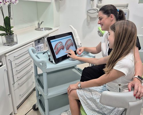 Doctora con paciente